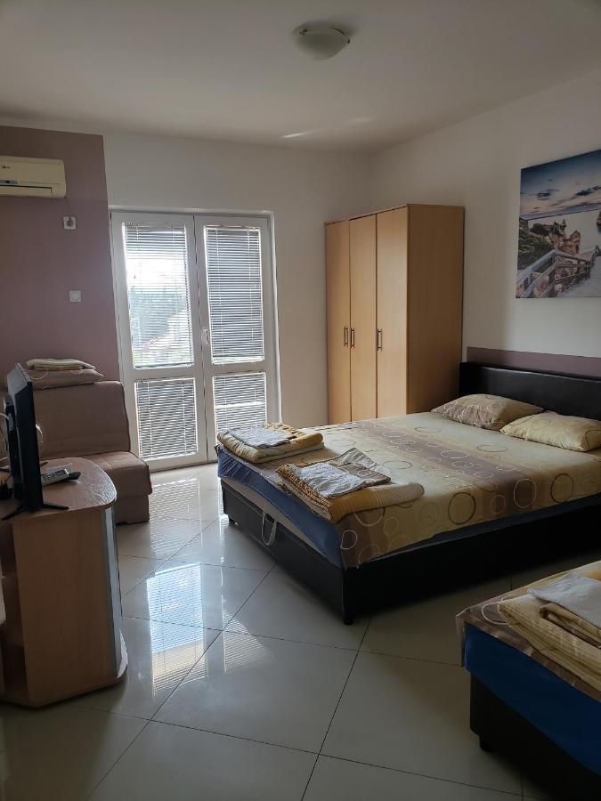 Apartments Petricevic Sutomore Eksteriør bilde