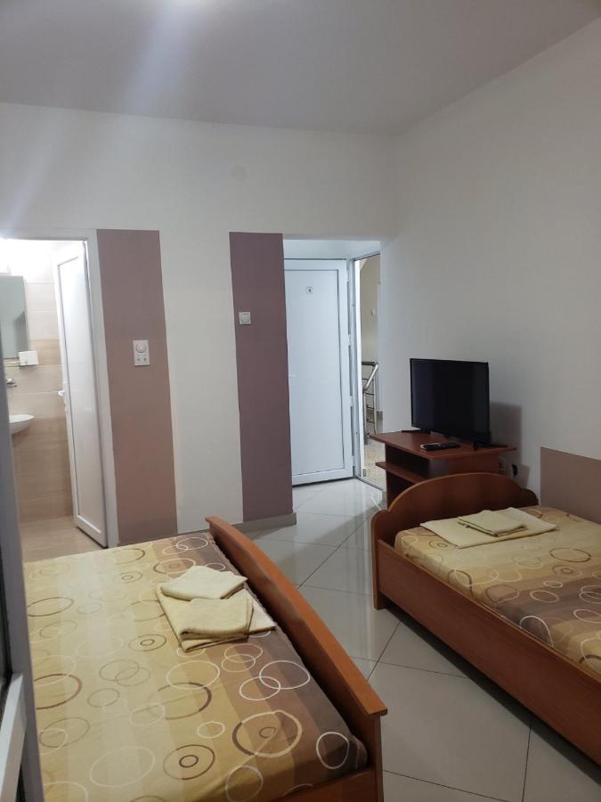 Apartments Petricevic Sutomore Eksteriør bilde