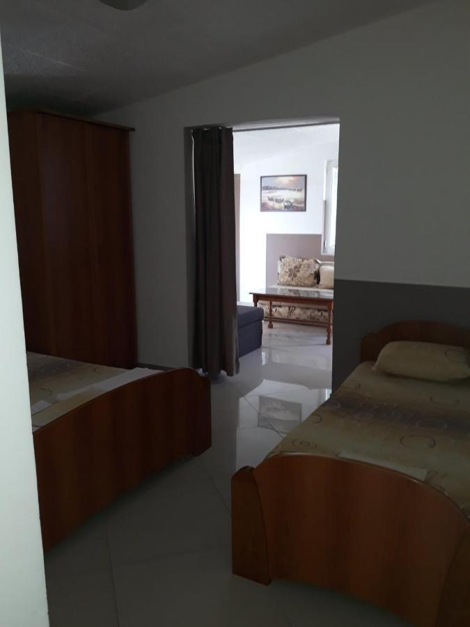 Apartments Petricevic Sutomore Eksteriør bilde