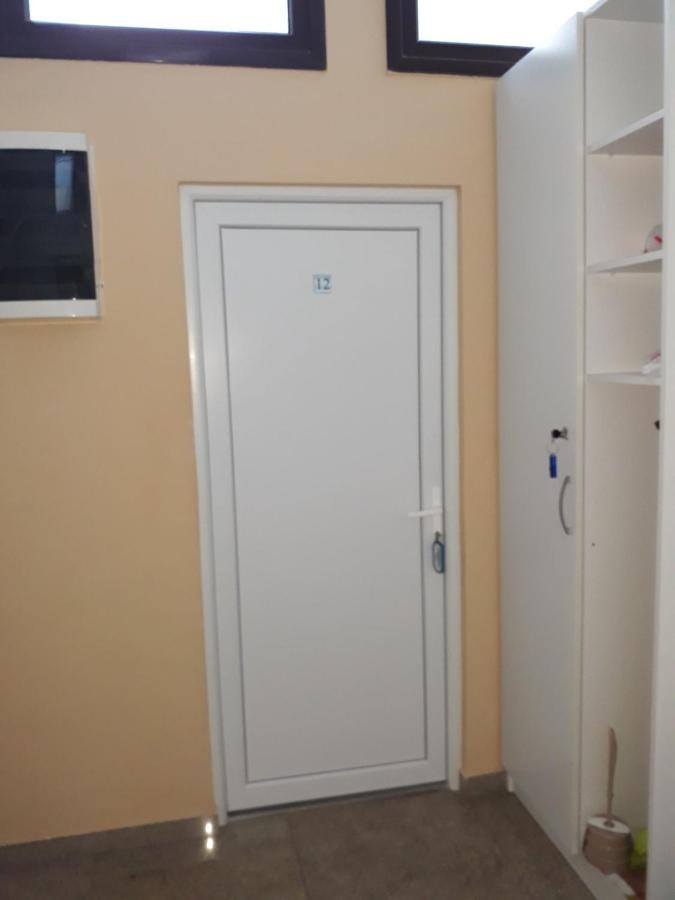 Apartments Petricevic Sutomore Eksteriør bilde